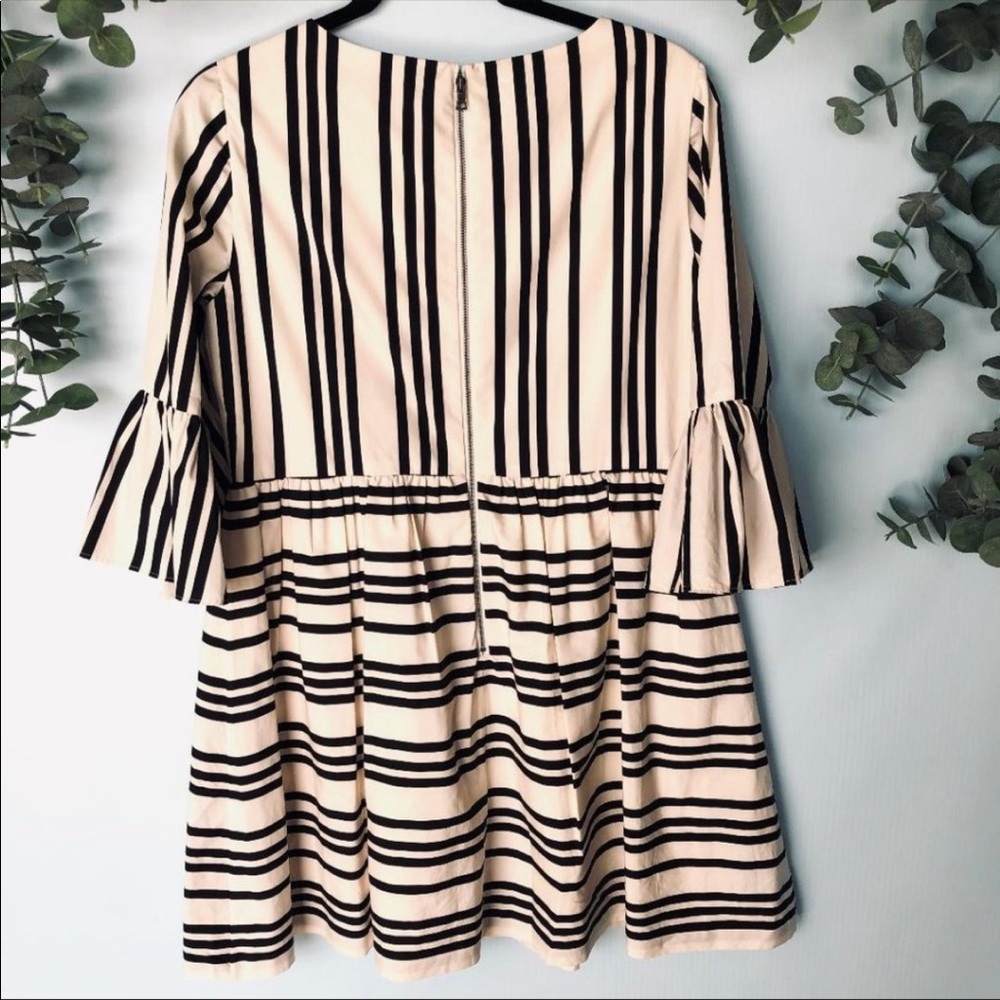 🎉 Alice + Olivia Augusta Striped Dress - Picture 7 of 8